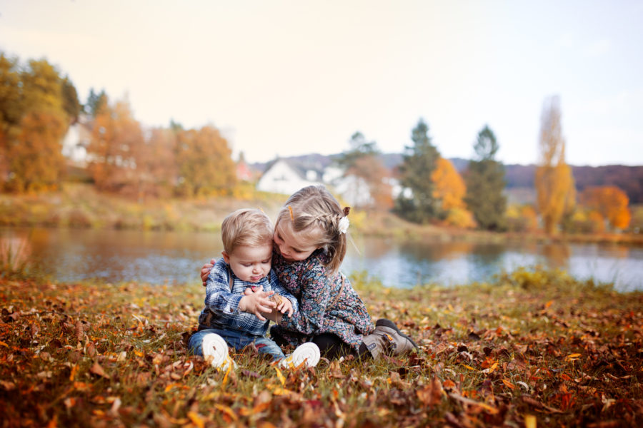 Familienfotograf Fotograf Trier Bitburg Rosport Kinderfotografie Junge Mädchen